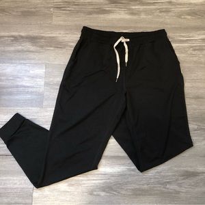 VUORI Performance Jogger Women's size M Black Active Run Workout